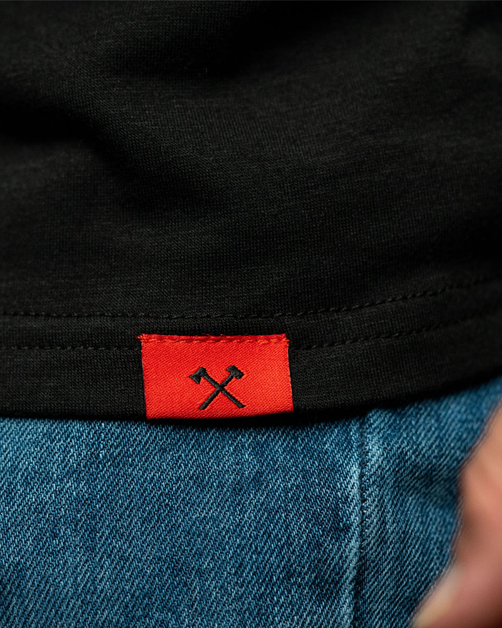 DC Gradient Raglan Long Sleeve